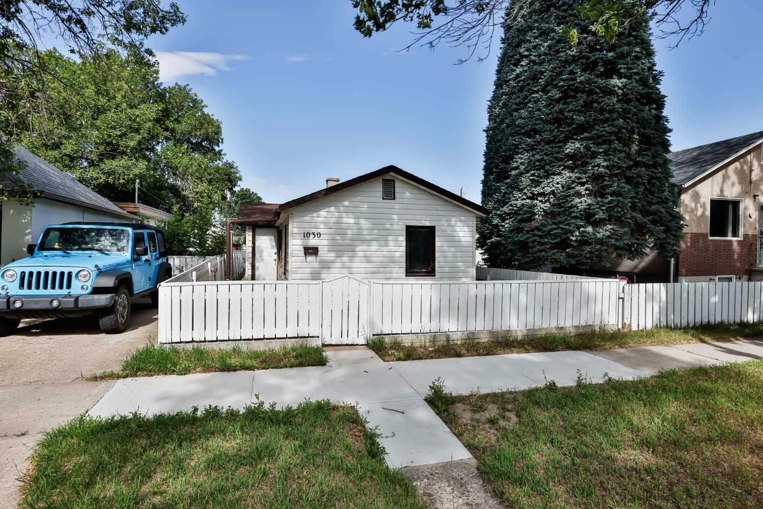 1030 7 Street N  Lethbridge AB T1H 1Y9 photo