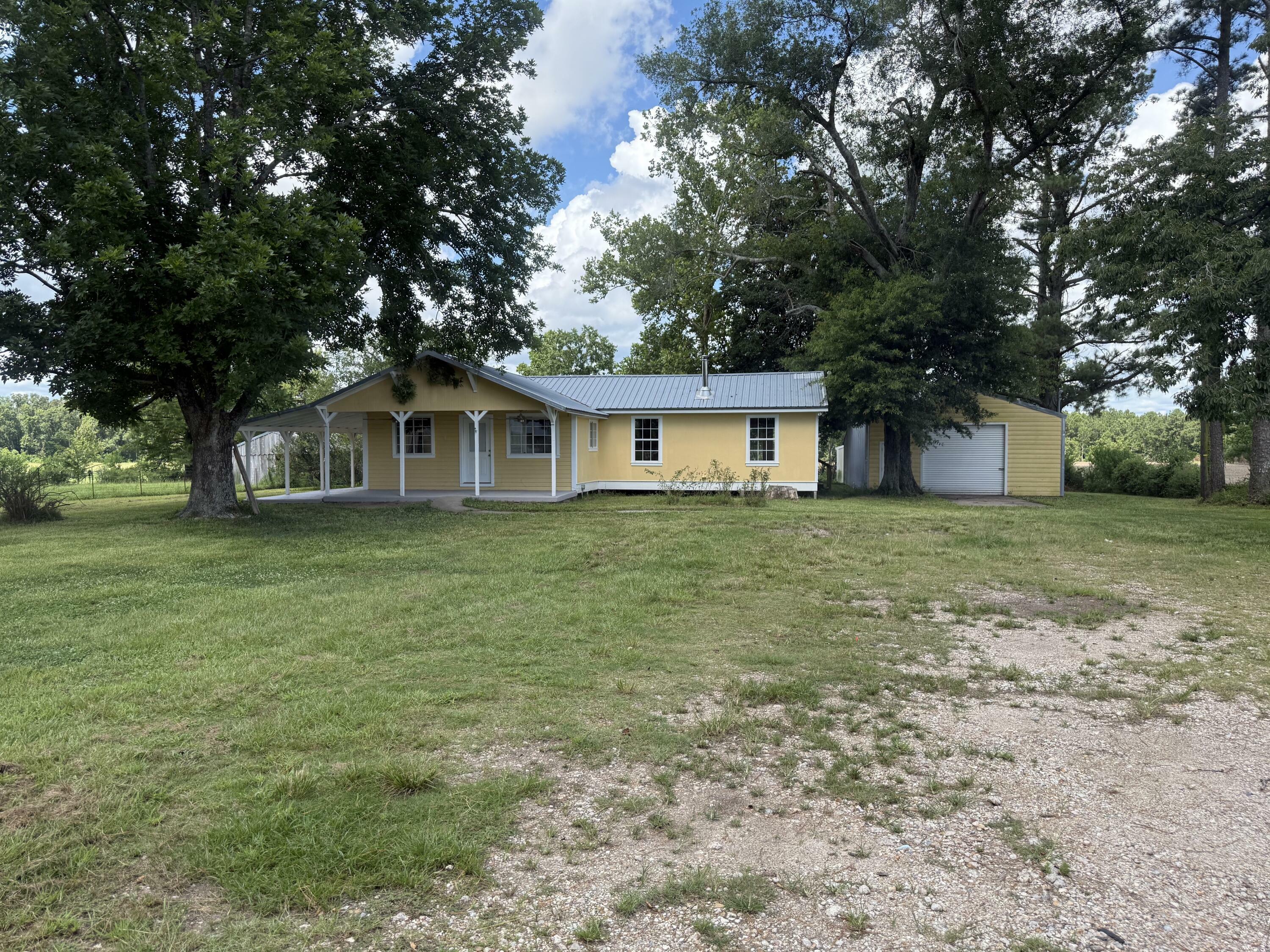 Property Photo:  416 Thunder Valley Rd  LA 70634 