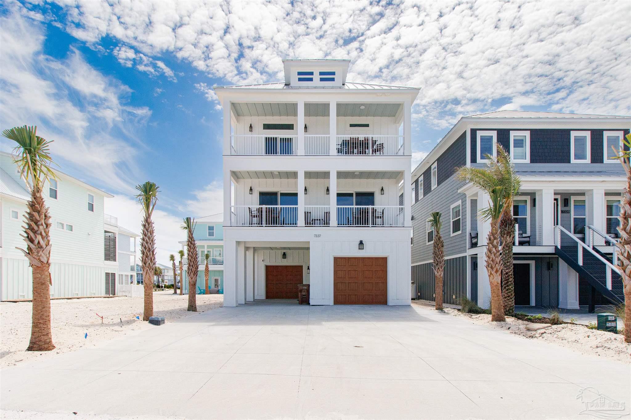 Property Photo: 7337 Grand Navarre Blvd FL 32566
