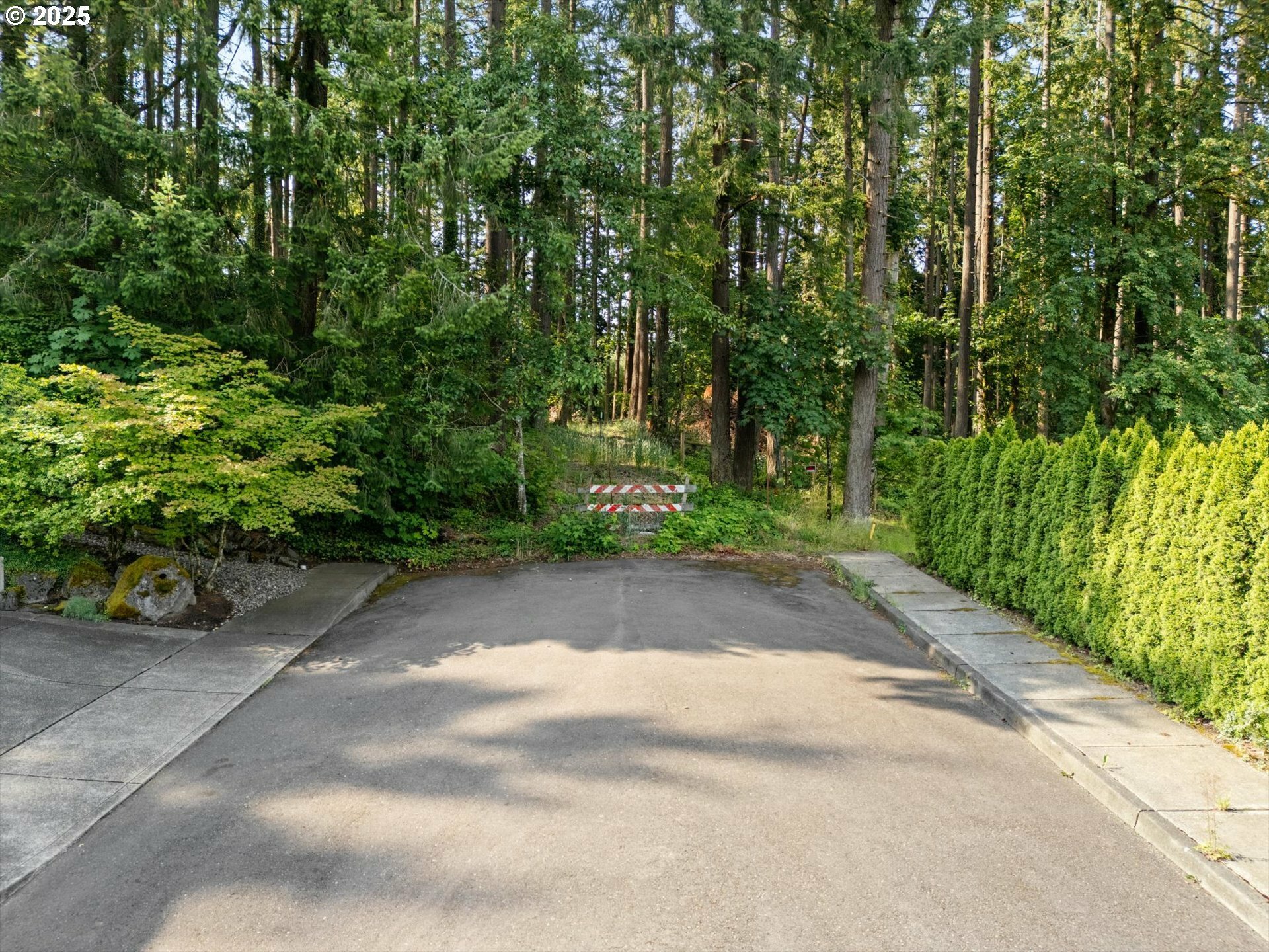 Property Photo: 100 NW Tuality Way OR 97229