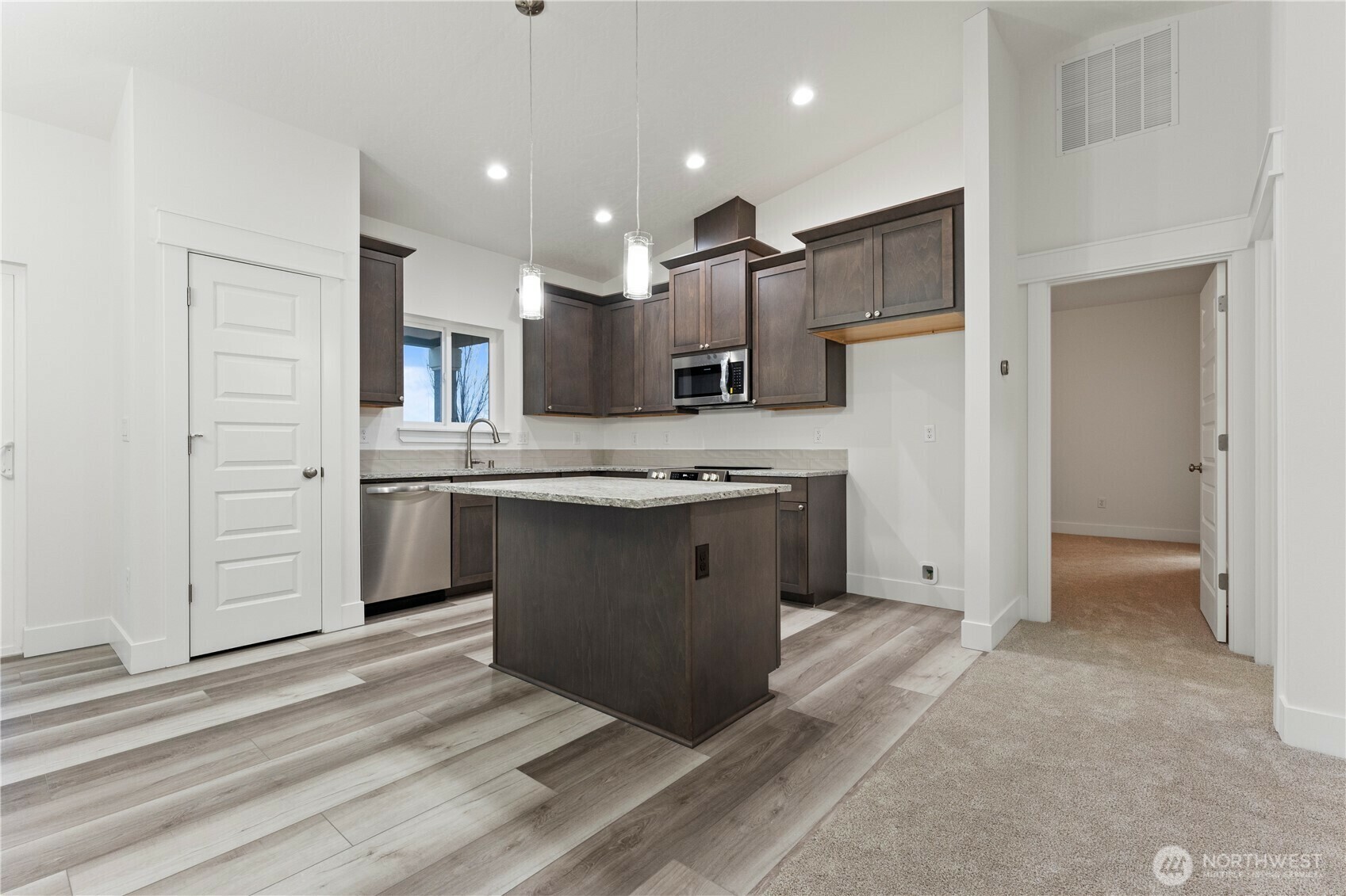 Property Photo: 718 O Street NE WA 98848