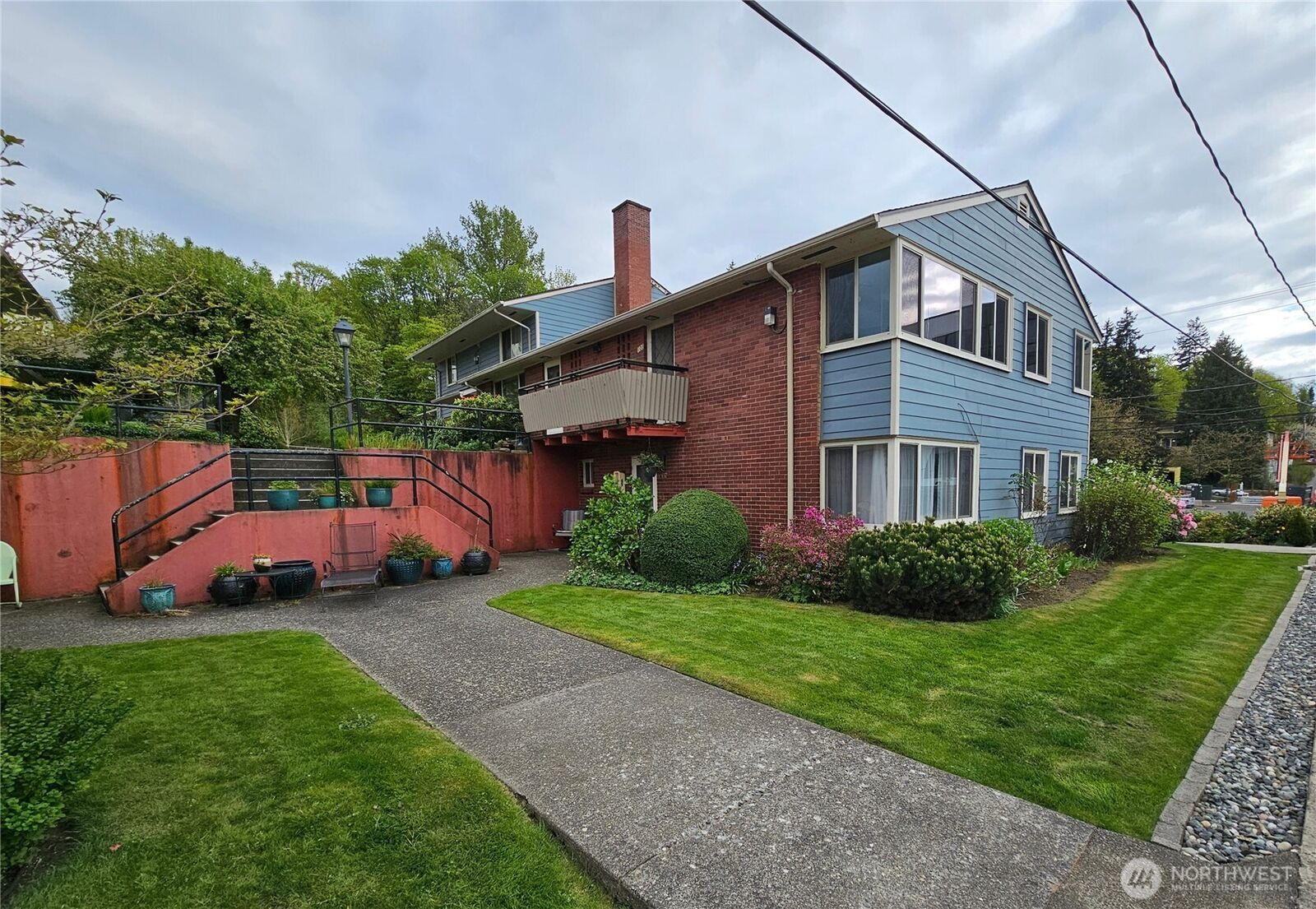Property Photo:  901 N Forest Street 109  WA 98225 