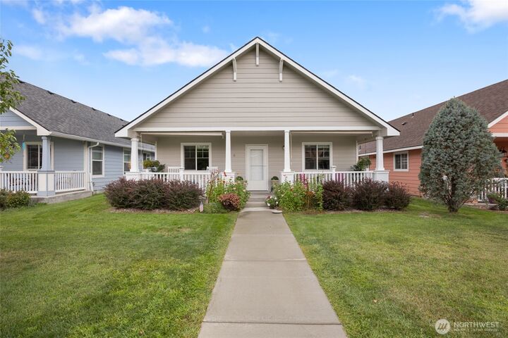 Property Photo:  123 E 9th Avenue  #5  WA 98837 