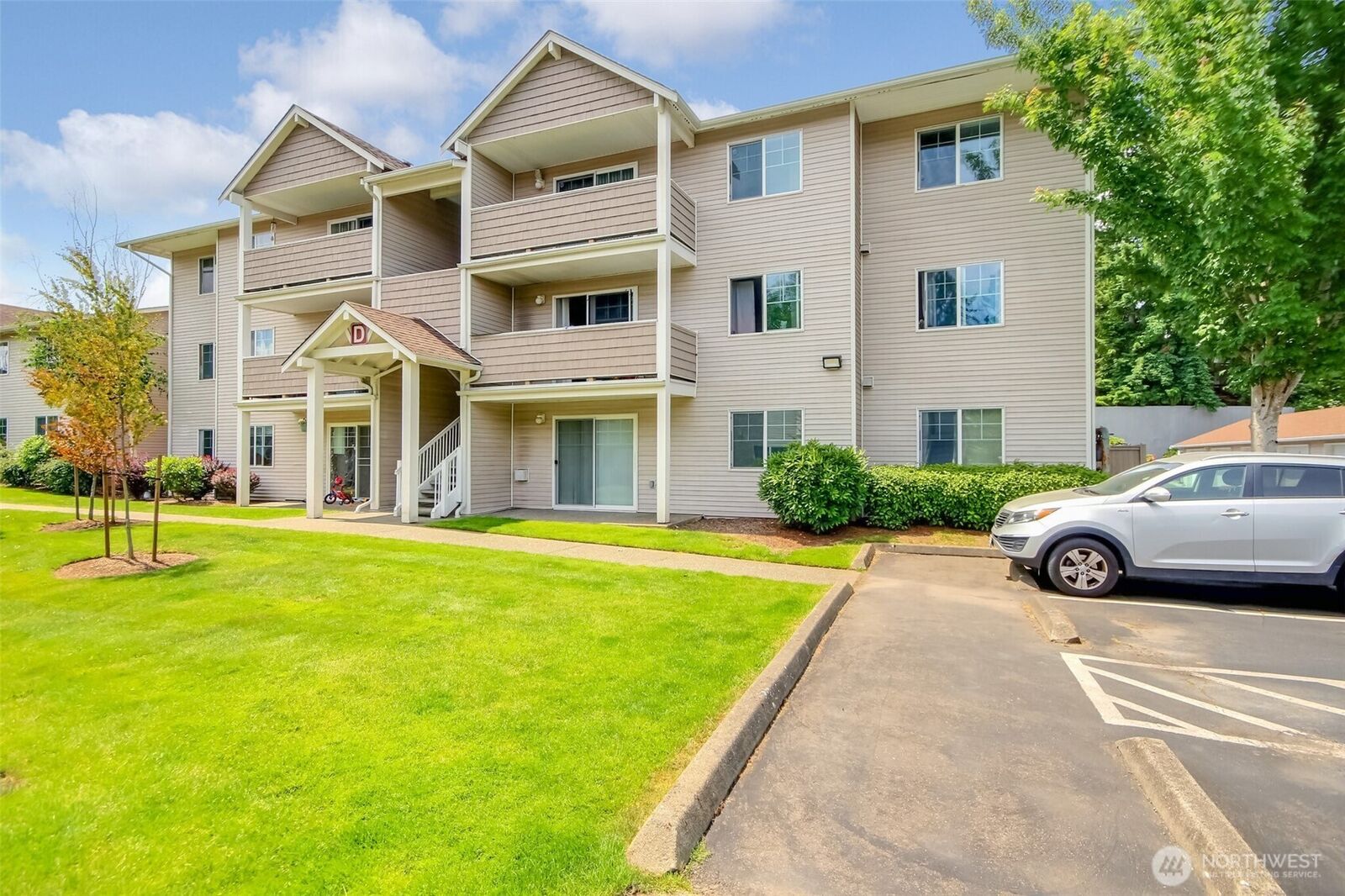 Property Photo:  1001  Casino Road D202  WA 98204 