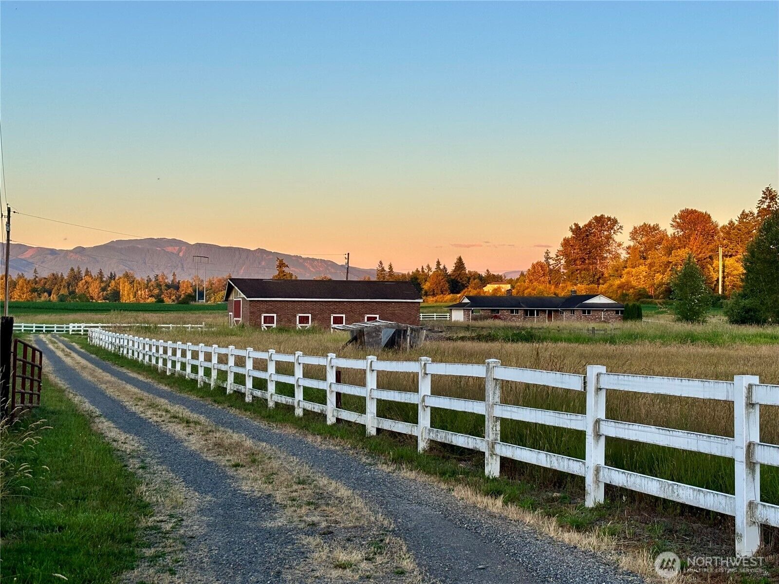 Property Photo: 40606 202nd Avenue SE WA 98022