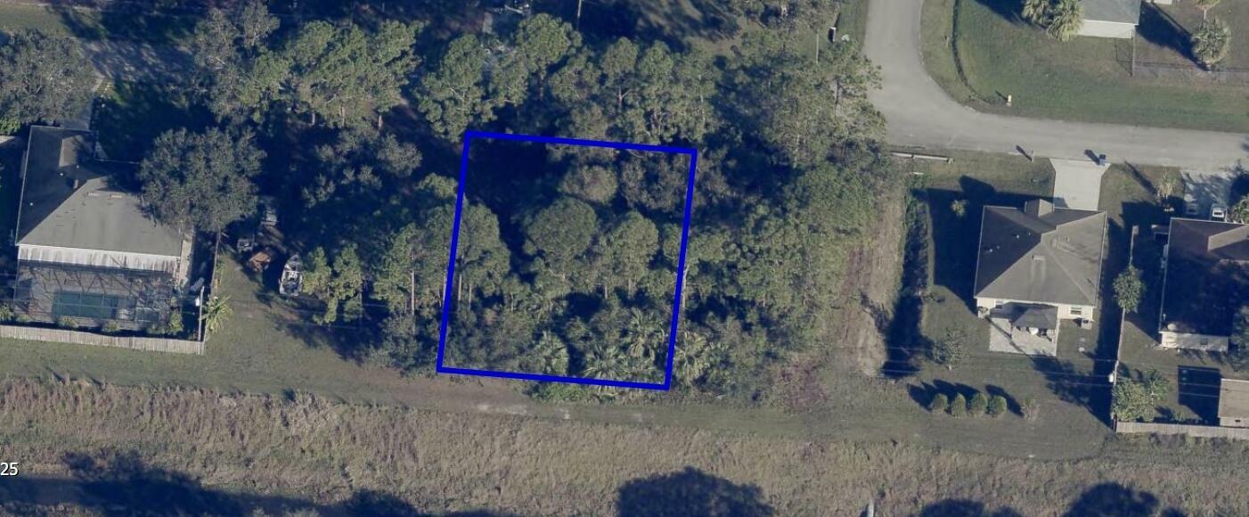 Property Photo: 320 Bali Street SE FL 32909