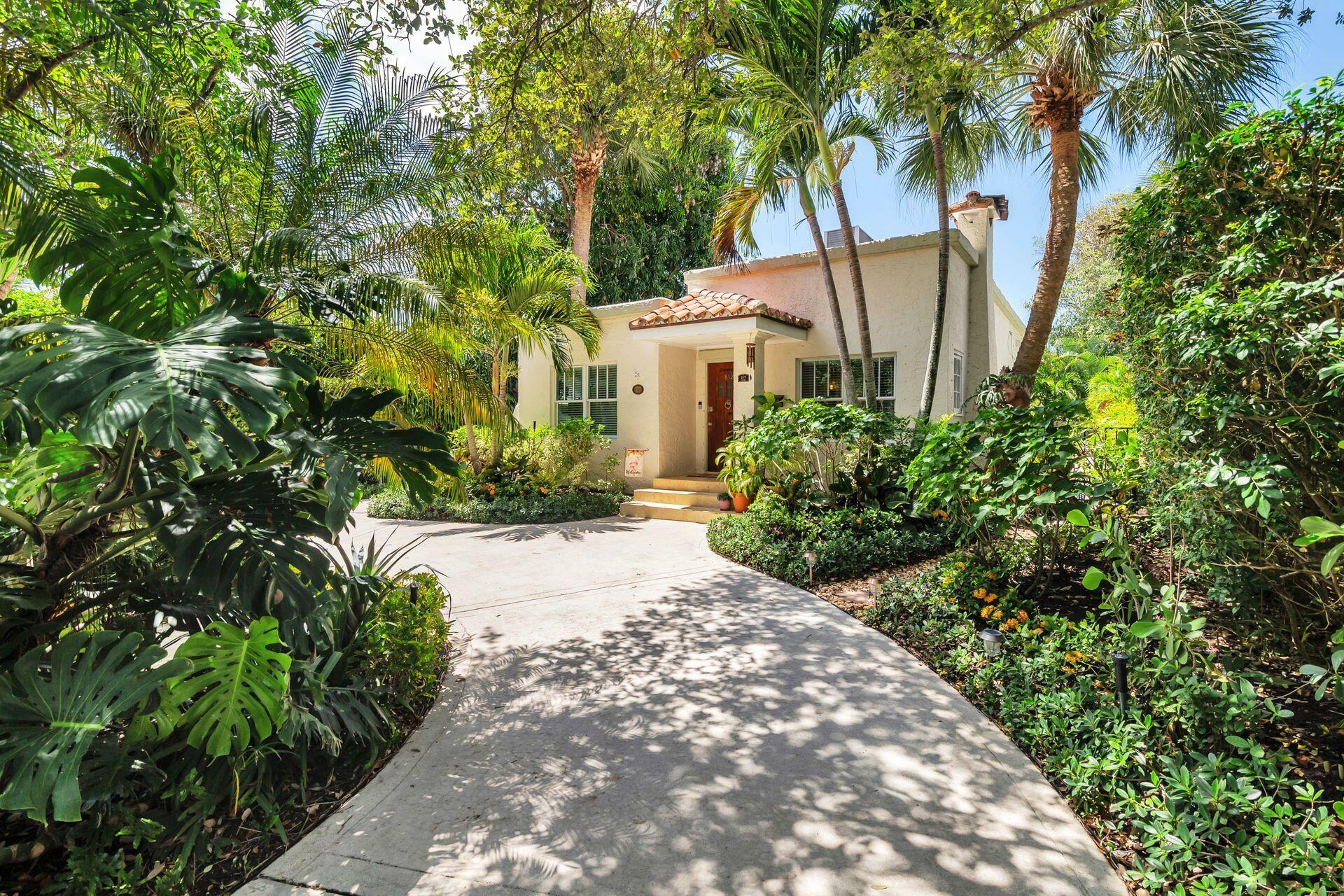 Property Photo:  812 Upland Road  FL 33401 