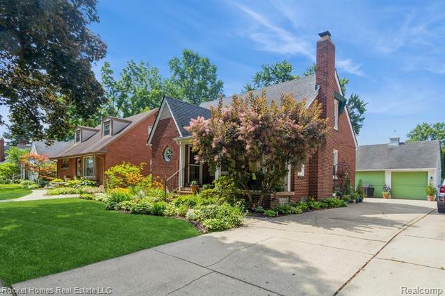Property Photo: 22221 Gregory Street MI 48124