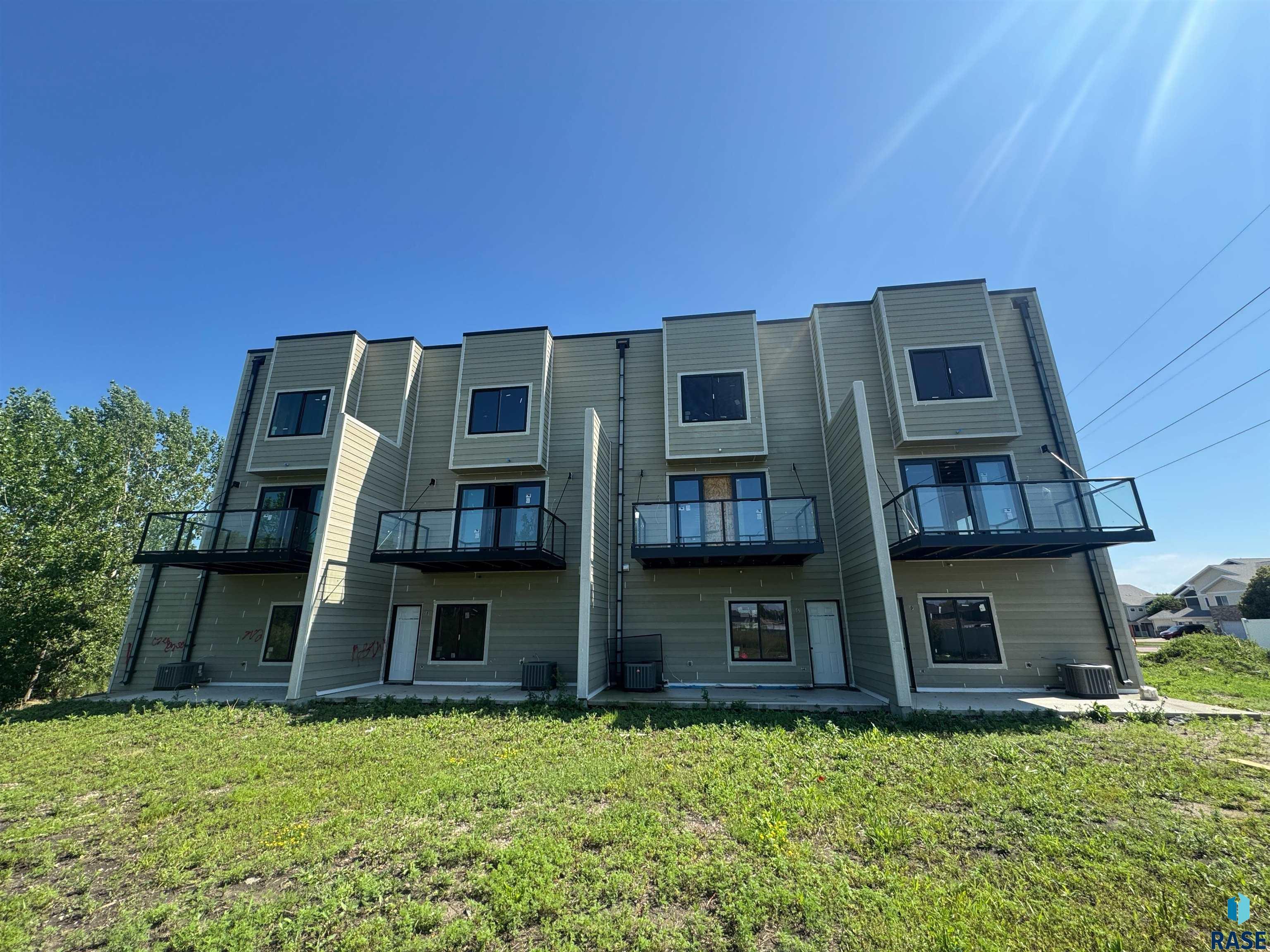 Property Photo:  5000 E 54th St  SD 57110 