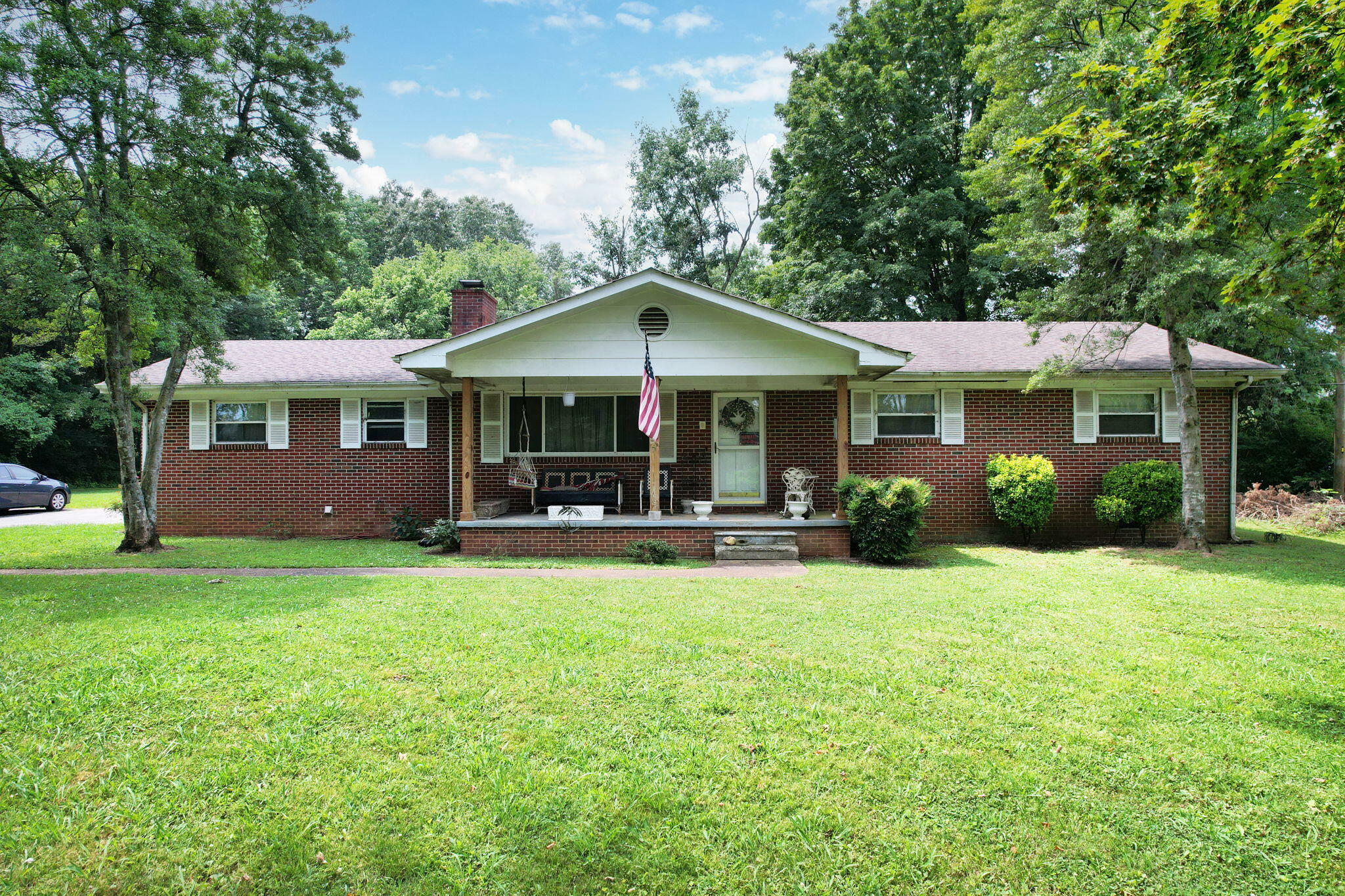 Property Photo:  6024 Hixson Pike  TN 37343 