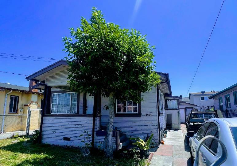 Property Photo: 1346 80th Avenue CA 94621