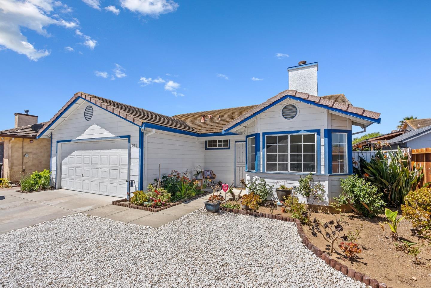 Property Photo: 910 Cortina Way CA 93905