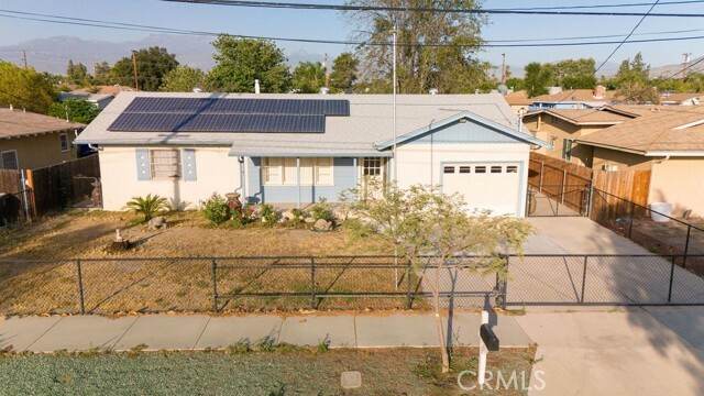 Property Photo: 552 S Thompson Street CA 92543