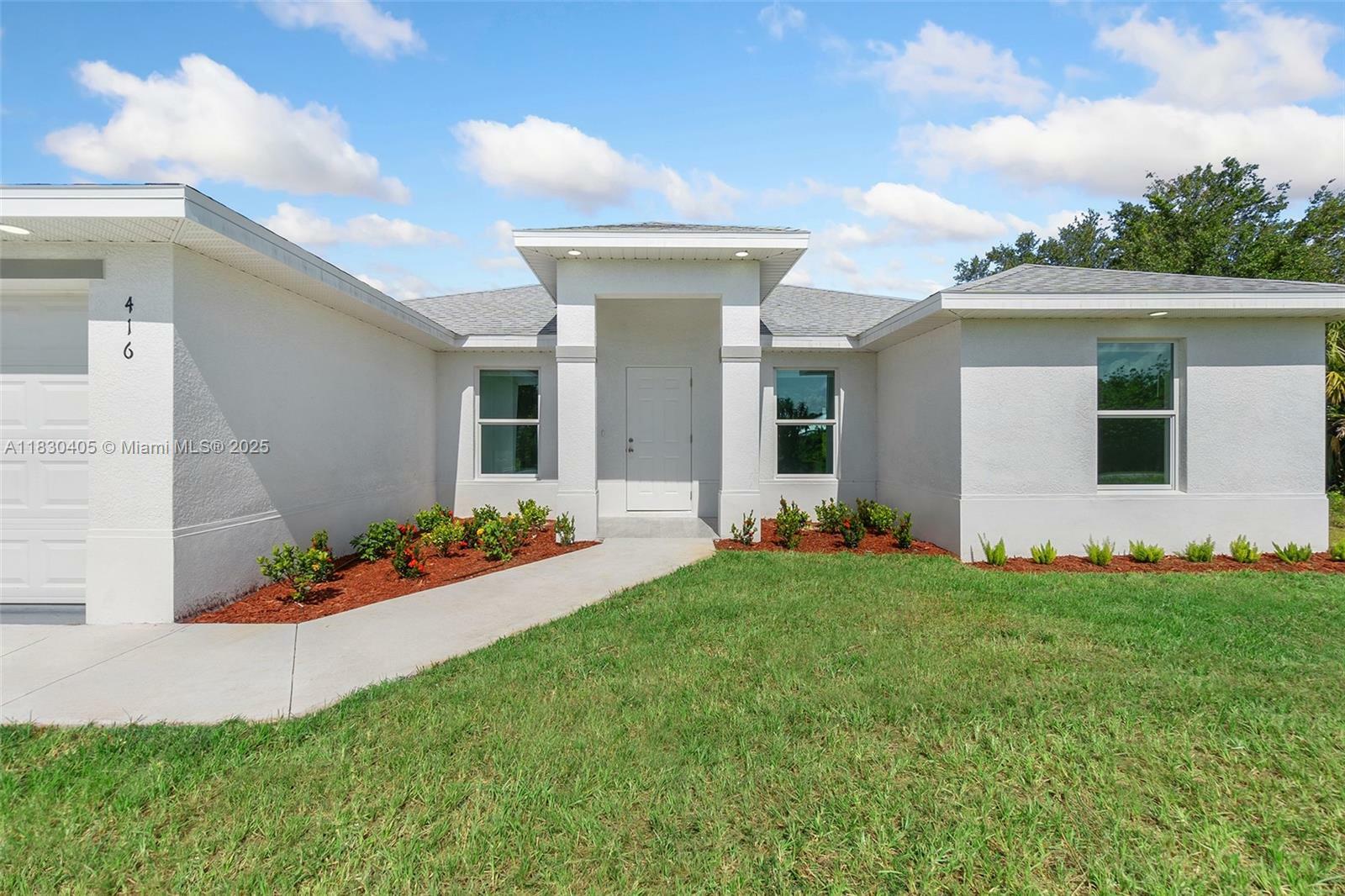Property Photo: 416 Pinehurst Ave FL 33974