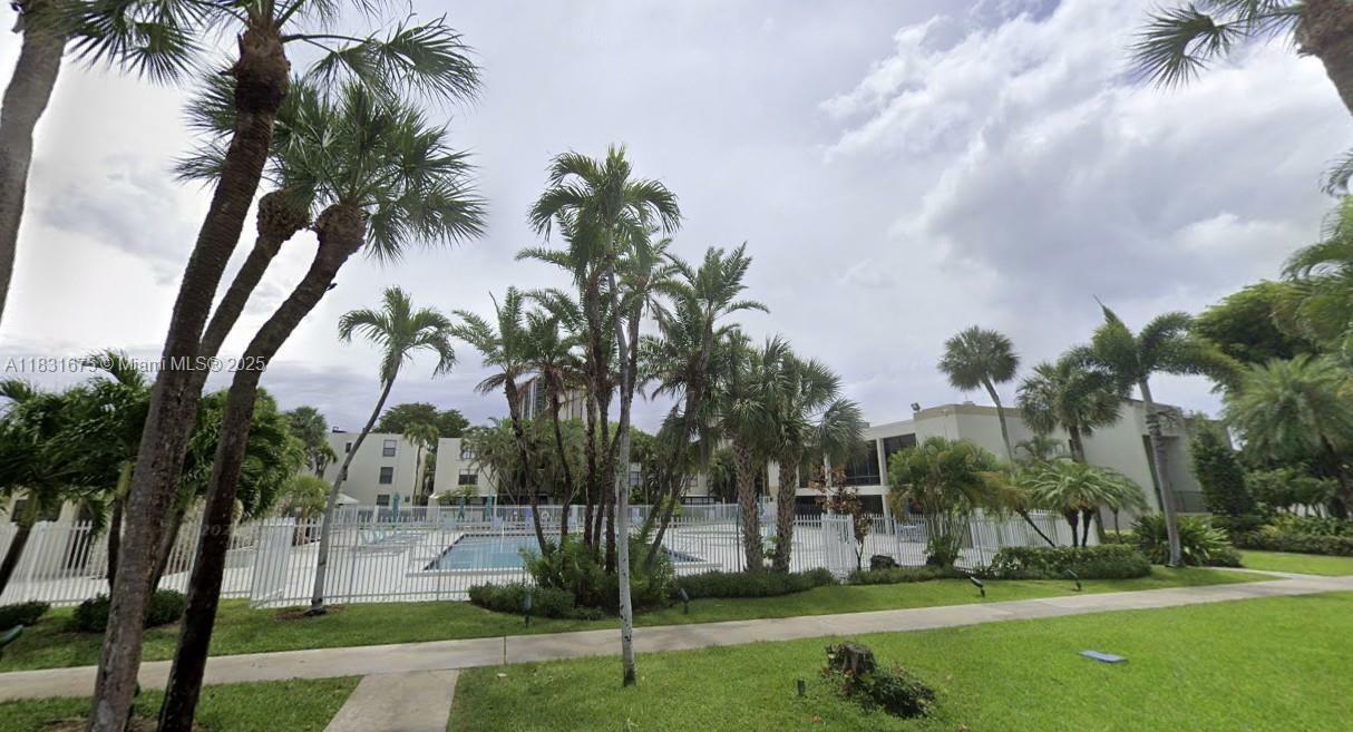 20381 NE 30th Ave 410-7  Aventura FL 33180 photo