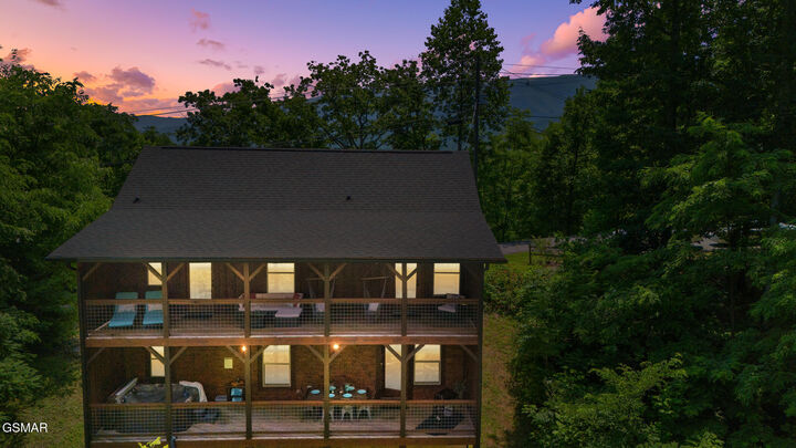 Property Photo:  601 Deer Path Ln Lane  TN 37738 