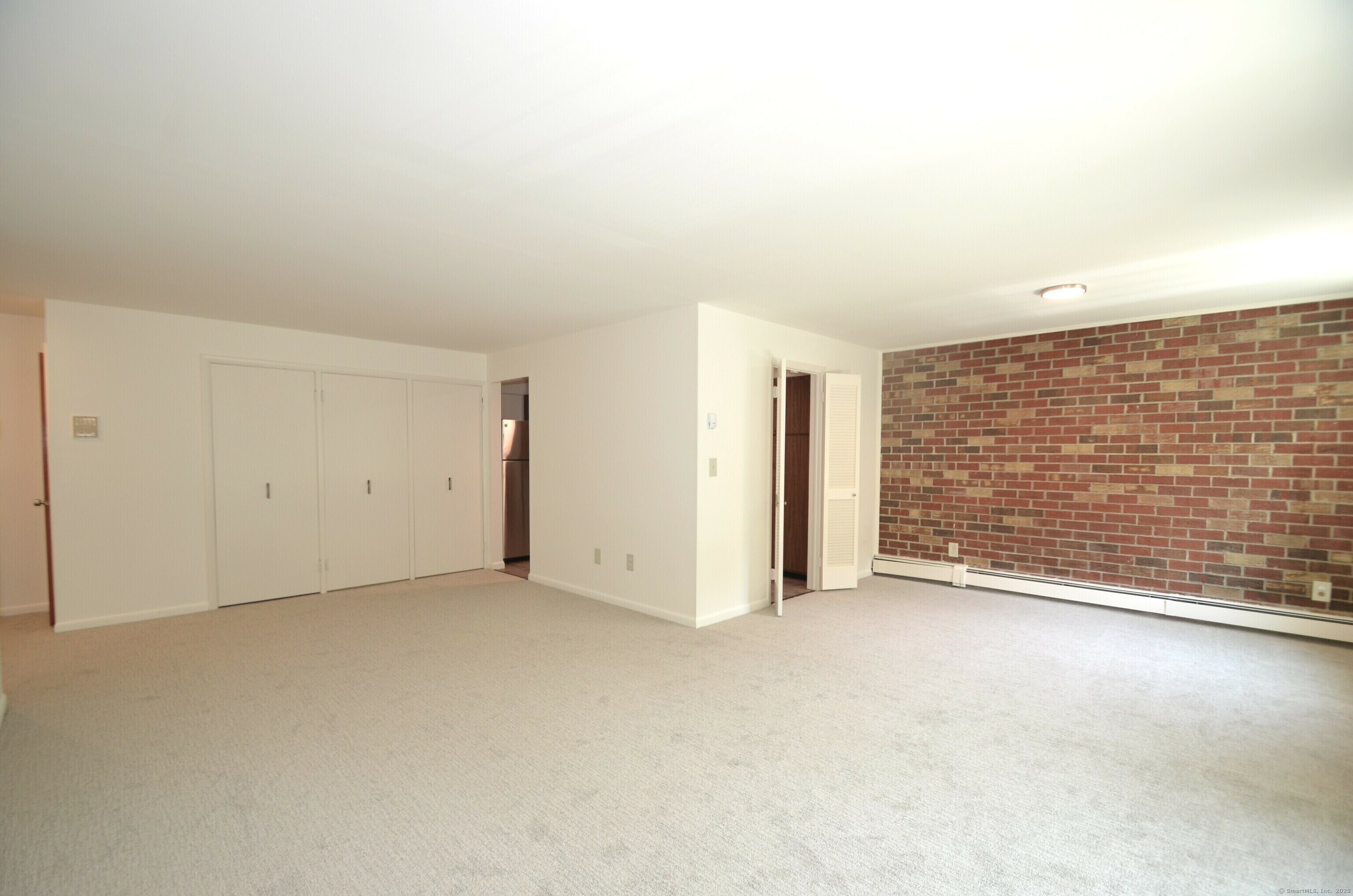Property Photo: 3900 Park Avenue 8H CT 06604