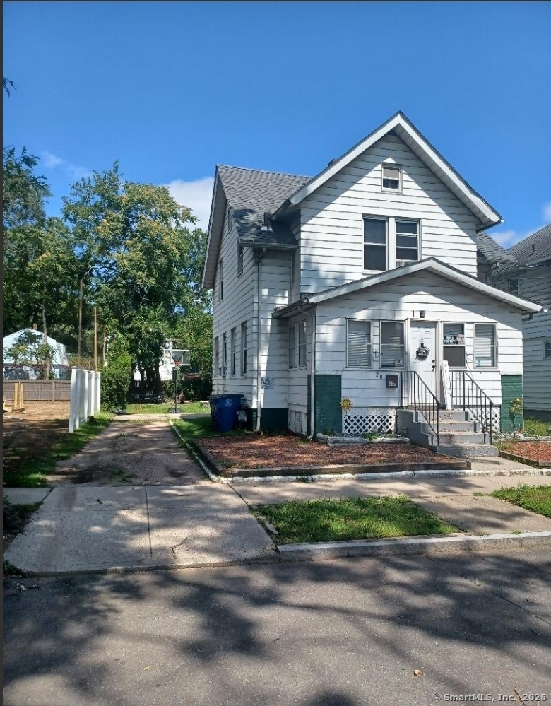 Property Photo: 20 Ashland Place CT 06513