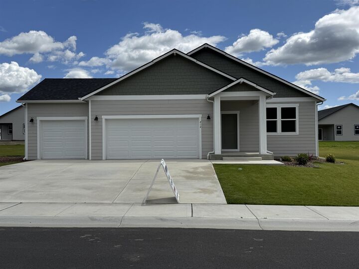 414 N N. Arcadia Ave  Deer Park WA 99006 photo
