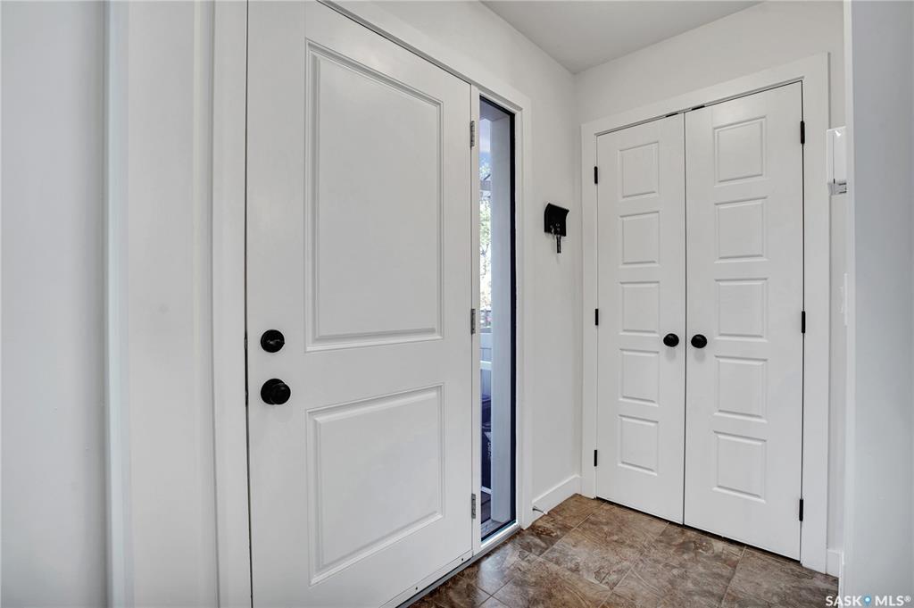 Property Photo: 1431 Hunter Road SK S7T 0T4