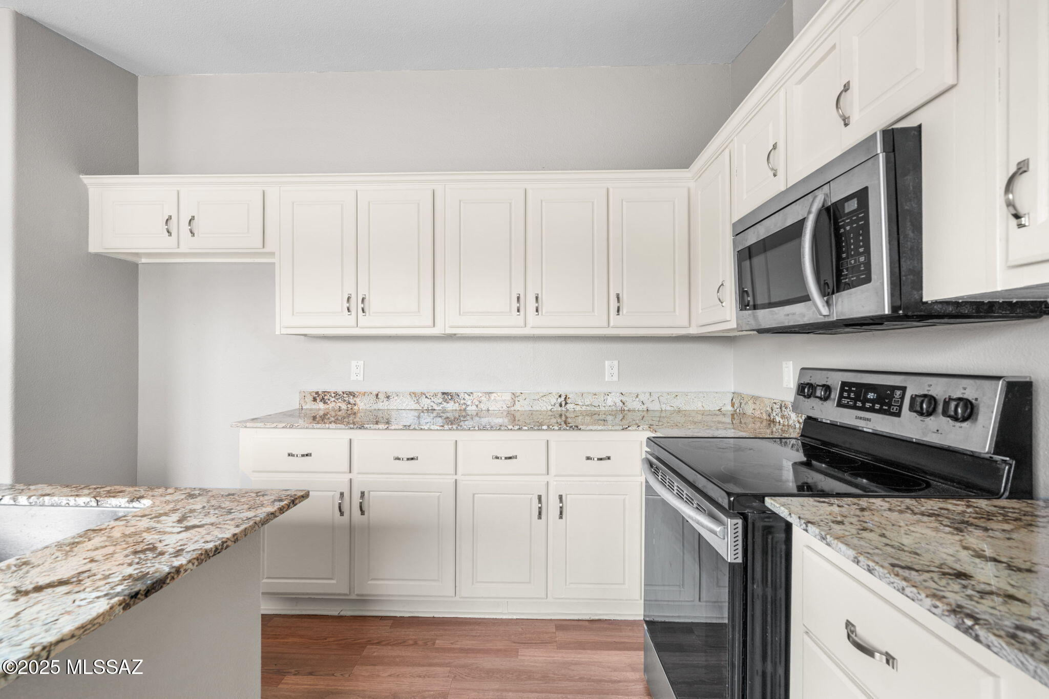 Property Photo: 12145 S Cherokee Lane AZ 85736