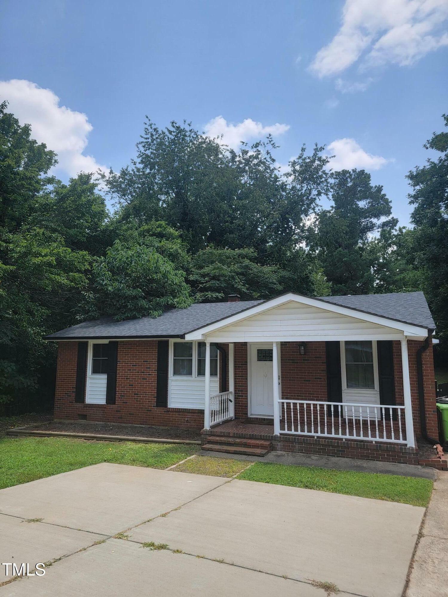 Property Photo: 852 Newcombe Road NC 27610