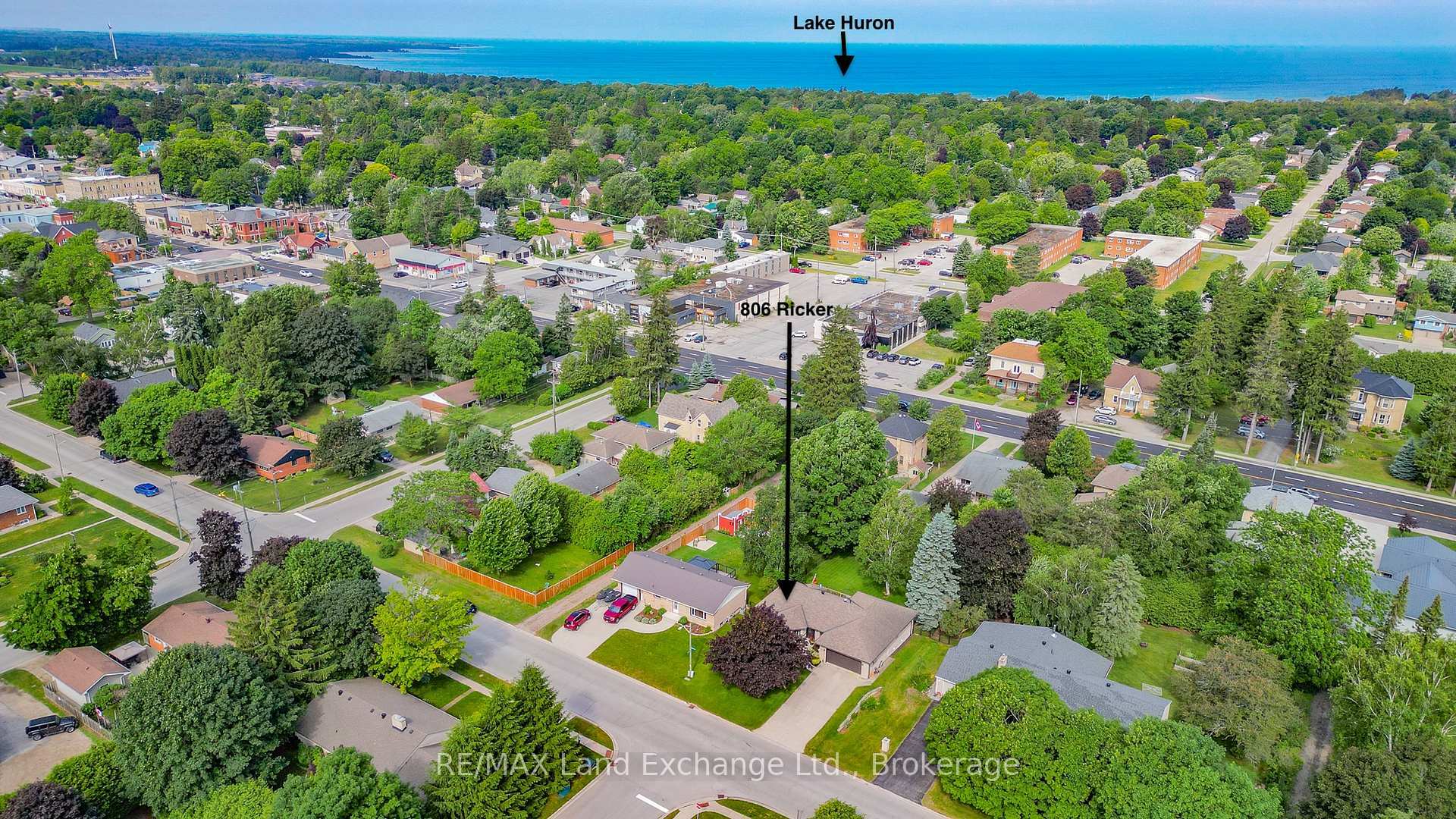 Property Photo: 806 Bricker Street ON N0H 2C4