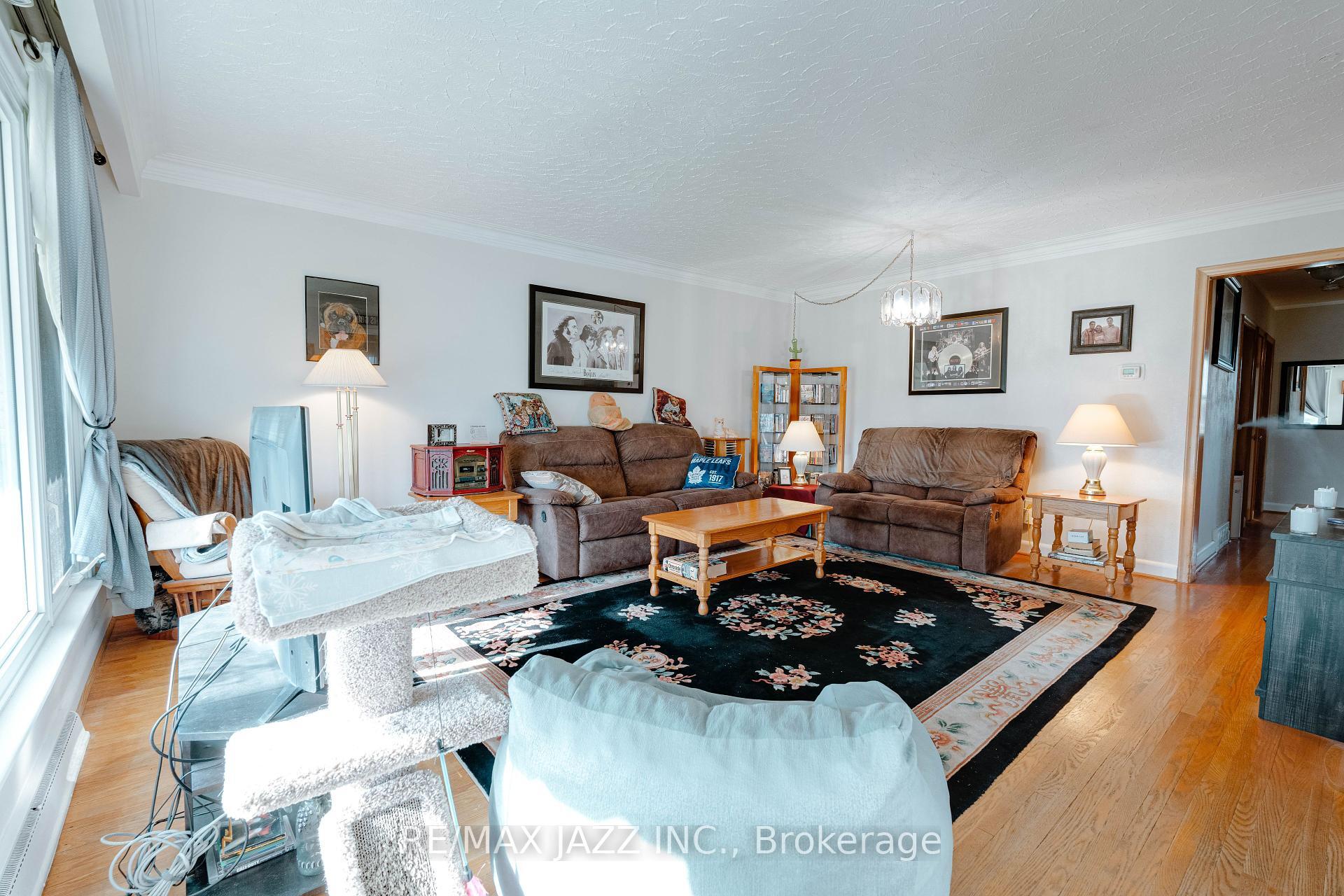 Property Photo: 415 Stevenson Road N ON L1J 5N7
