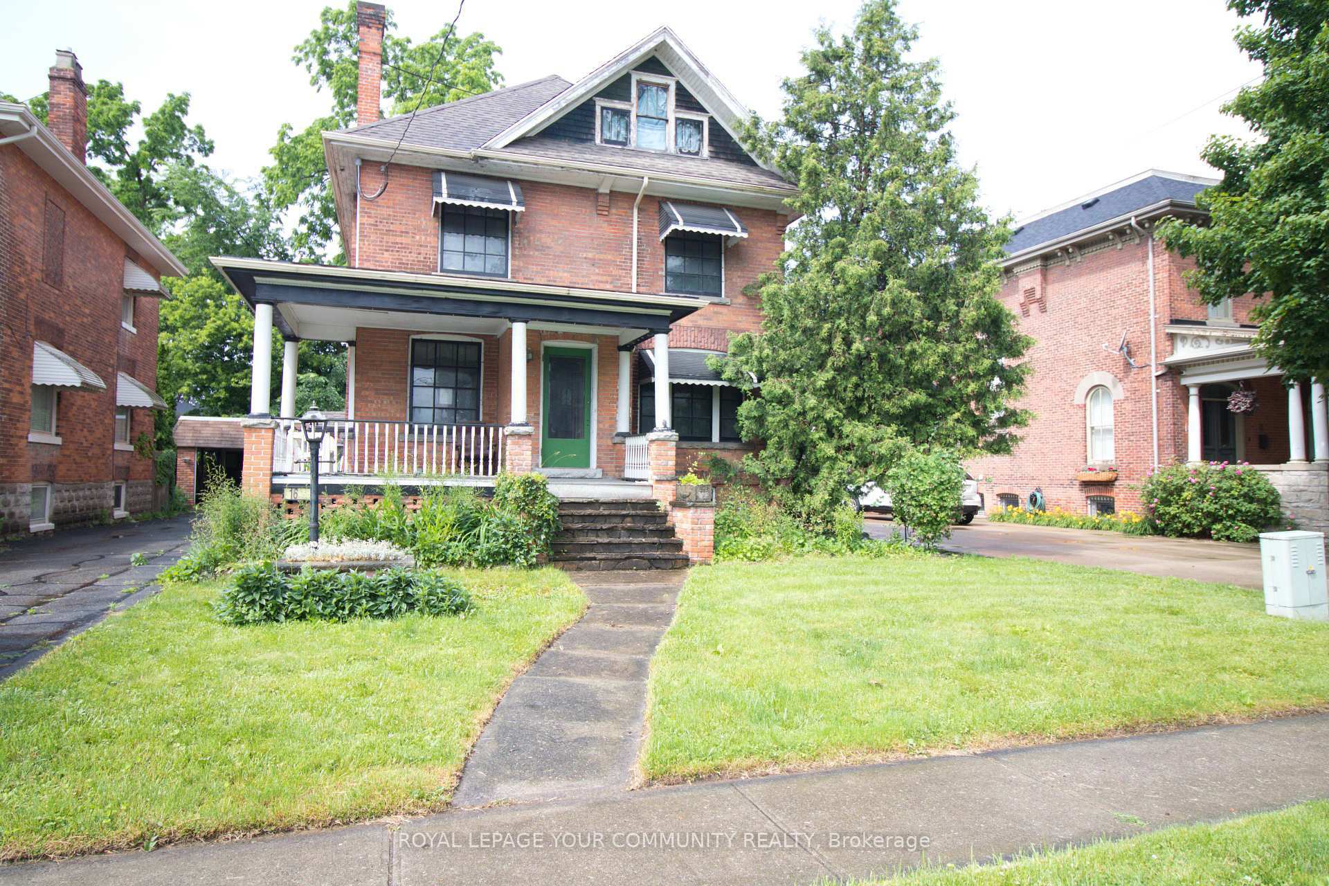 Property Photo: 16 West Street ON N7M 2R2