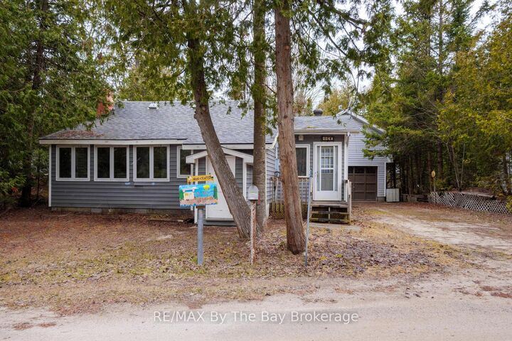 1120 King Edward Avenue  South Bruce Peninsula ON N0H 2G0 photo