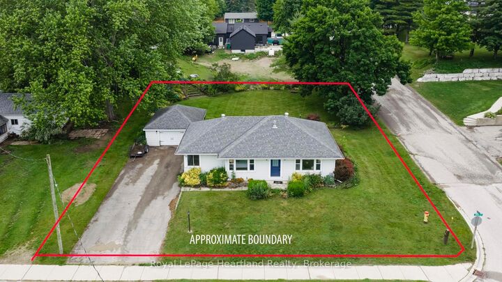 Property Photo: 578 Stauffer Street ON N0G 2H0