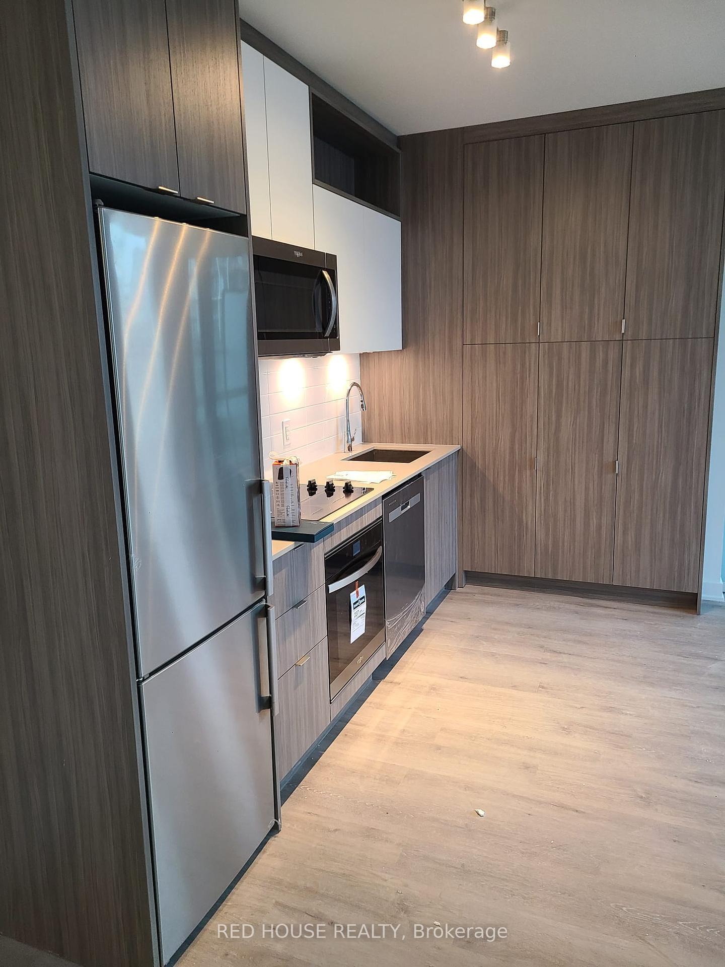 Property Photo:  70 Princess Street 1001  ON M5A 0X6 