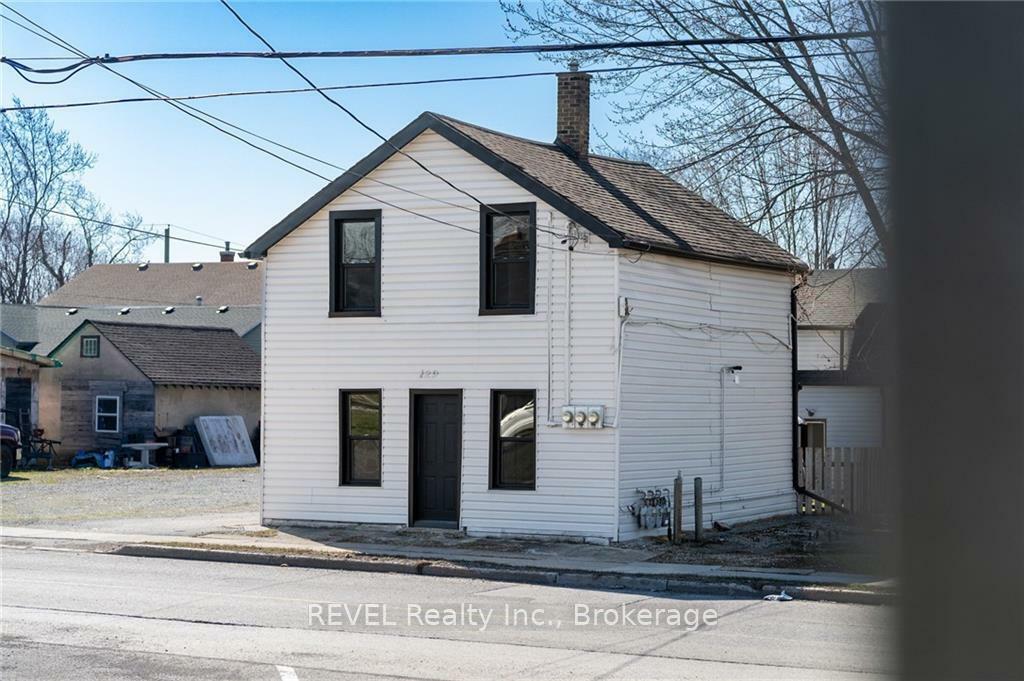 Photo de la propriété: 129 Durham Street ON L3K 1E1