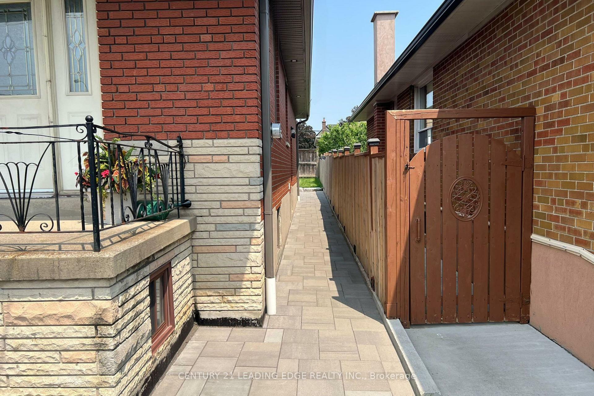 Property Photo:  89 Macleod Street Bsmt  ON M6L 2M8 