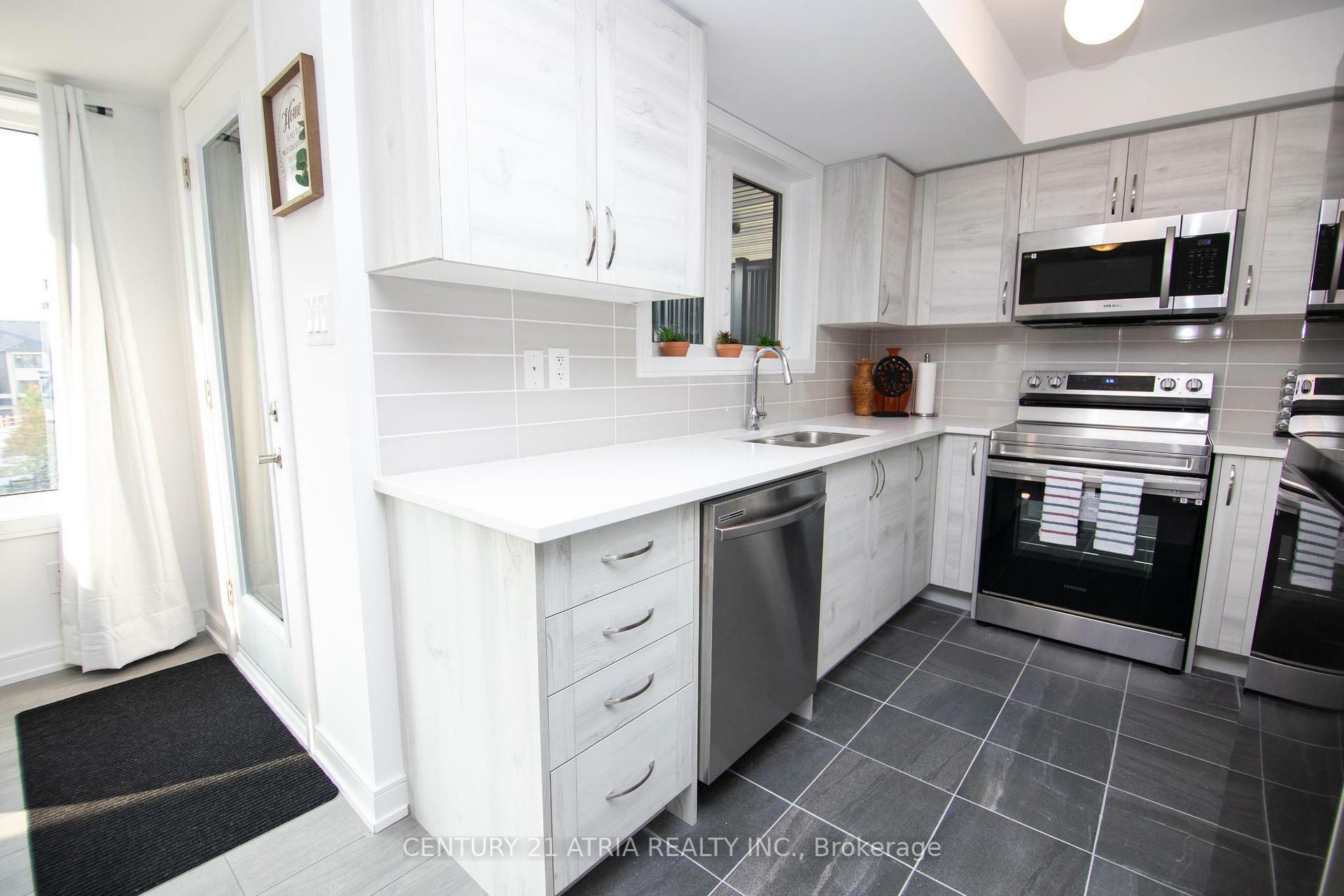 Photo de la propriété:  26 Magnolia Lane  ON L9J 0N9 