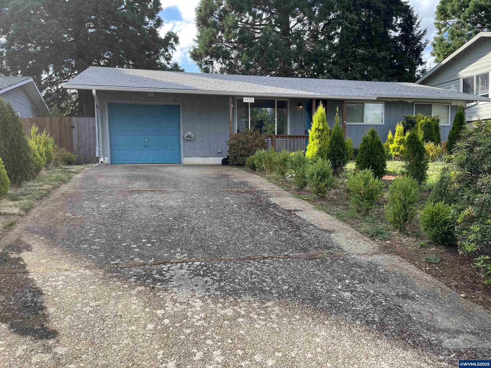 Property Photo:  1593 Skyline Wy S  OR 97302 