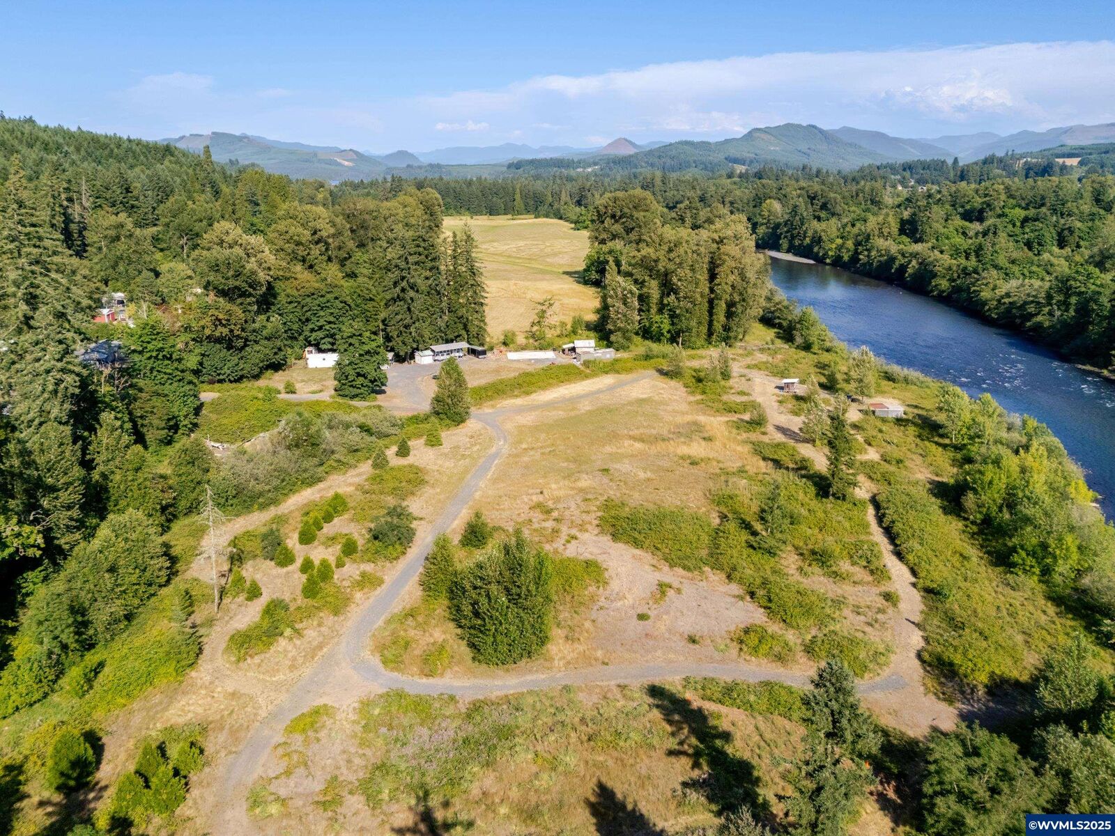 Property Photo:  42688 N River Dr  OR 97386 