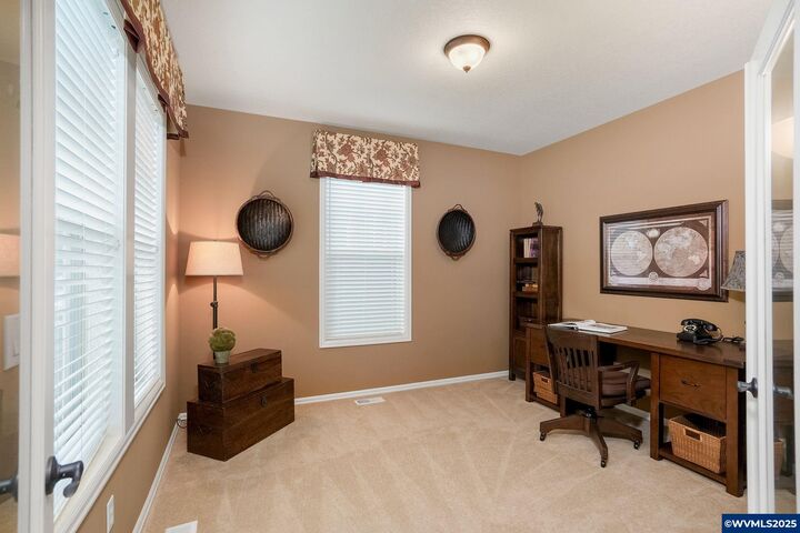 Property Photo: 885 North Pointe Dr NW OR 97321