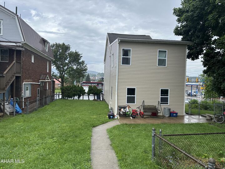 Property Photo:  705 6th Avenue  PA 16602 
