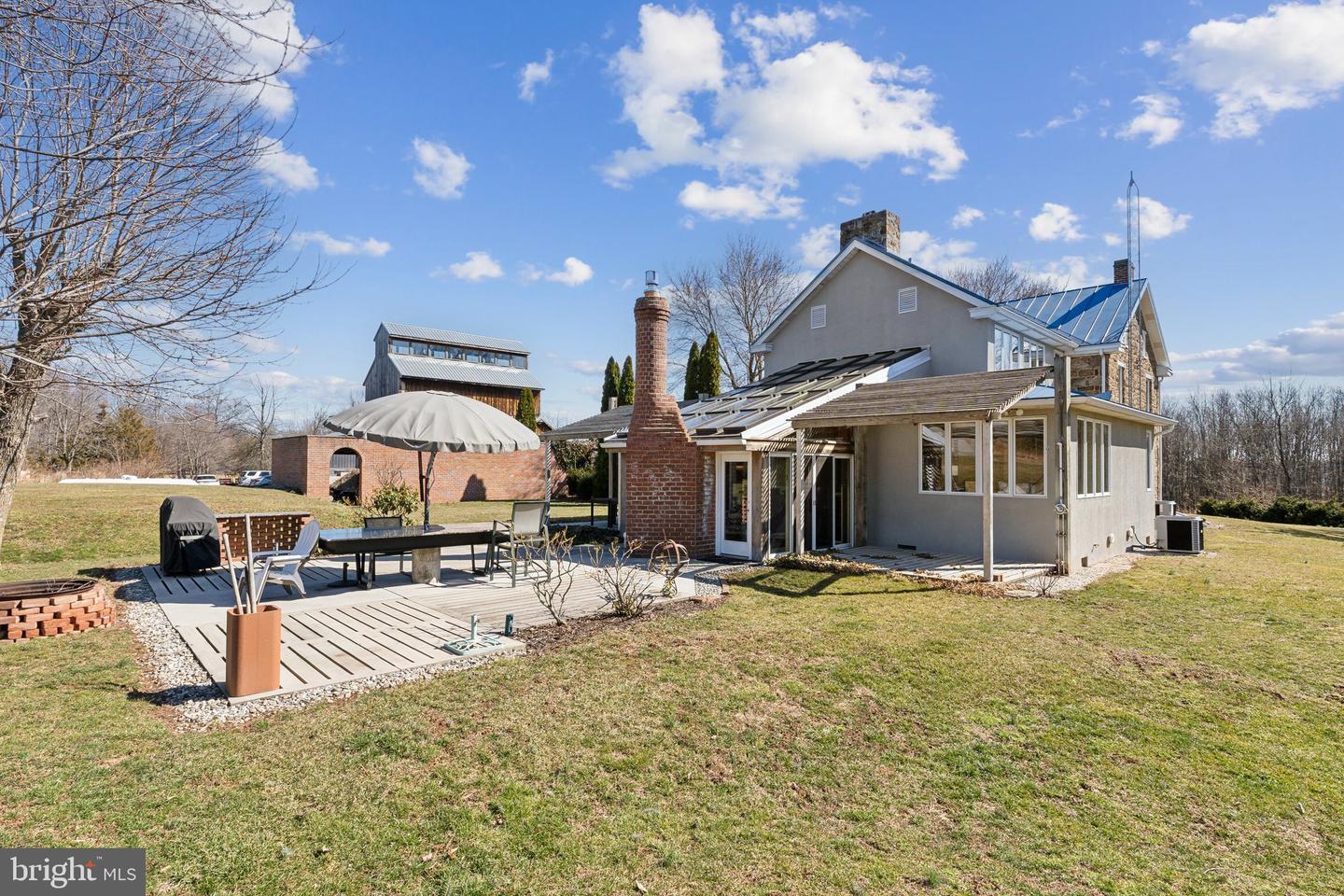Property Photo: 464 Locust Lane PA 17340