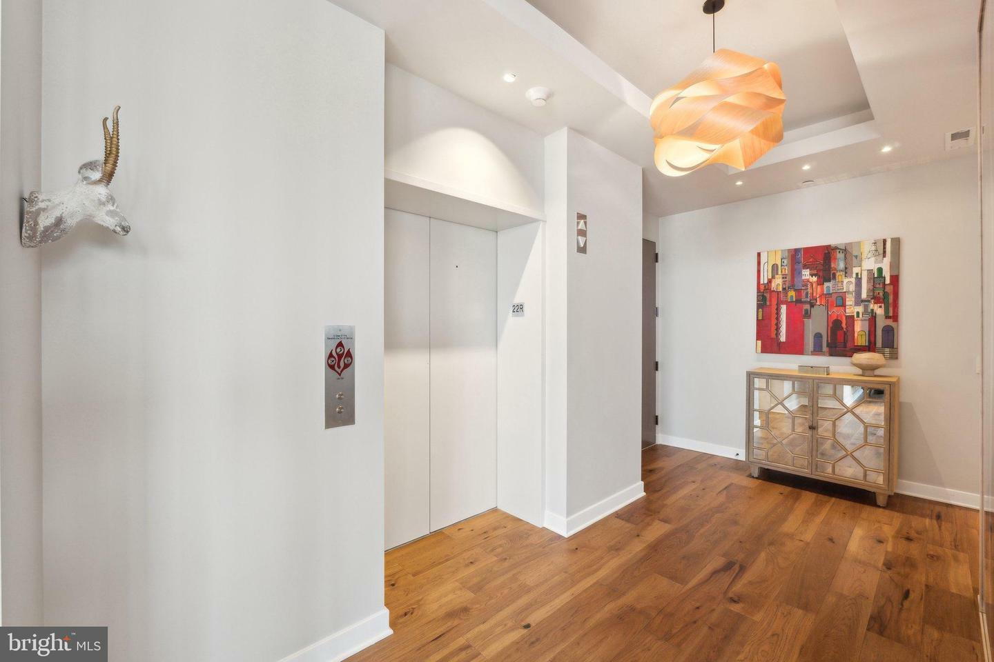 Property Photo: 1781 N Pierce Street 2201 VA 22209