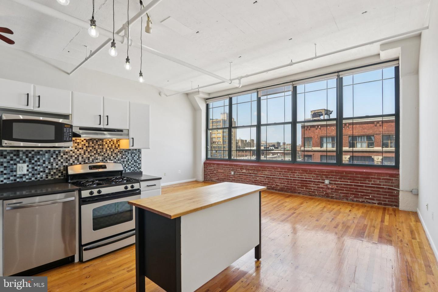 Property Photo: 314 N 12th Street 22 703 PA 19107