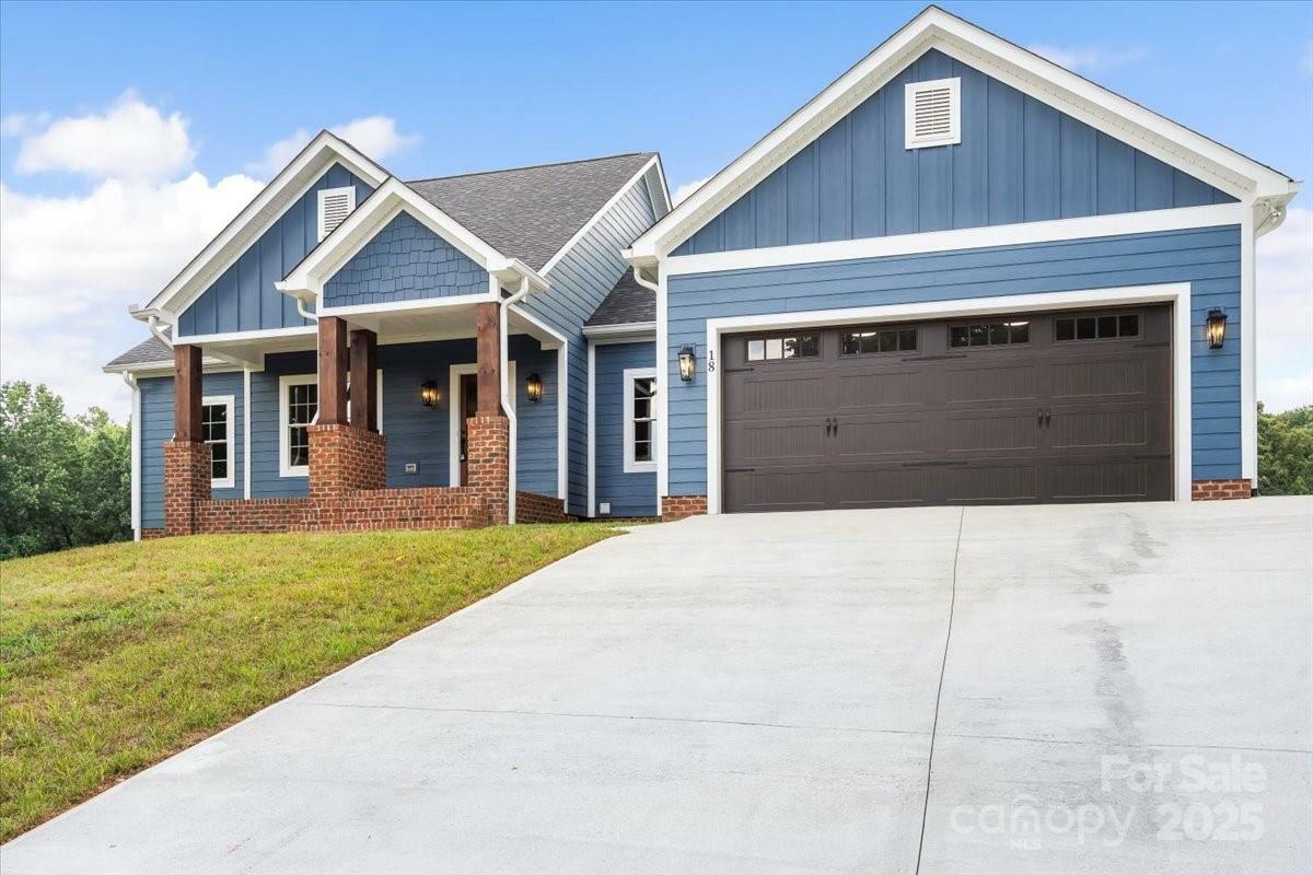 Property Photo:  18 Morningside Drive  NC 28630 