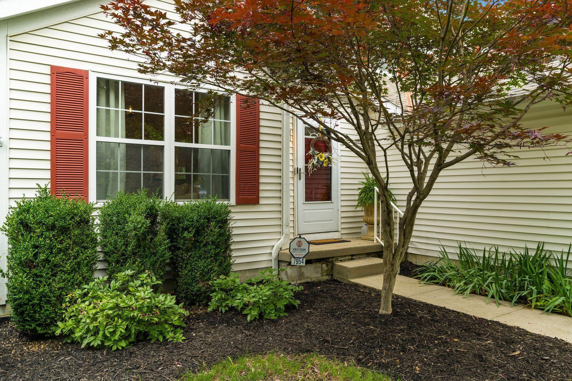 Property Photo: 7954 Windrift Place OH 43068