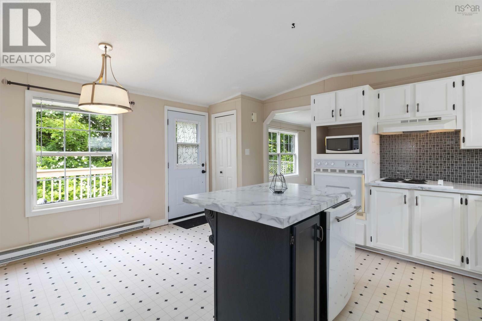 12 Coleton Court  Lower Sackville NS B4C 2T5 photo