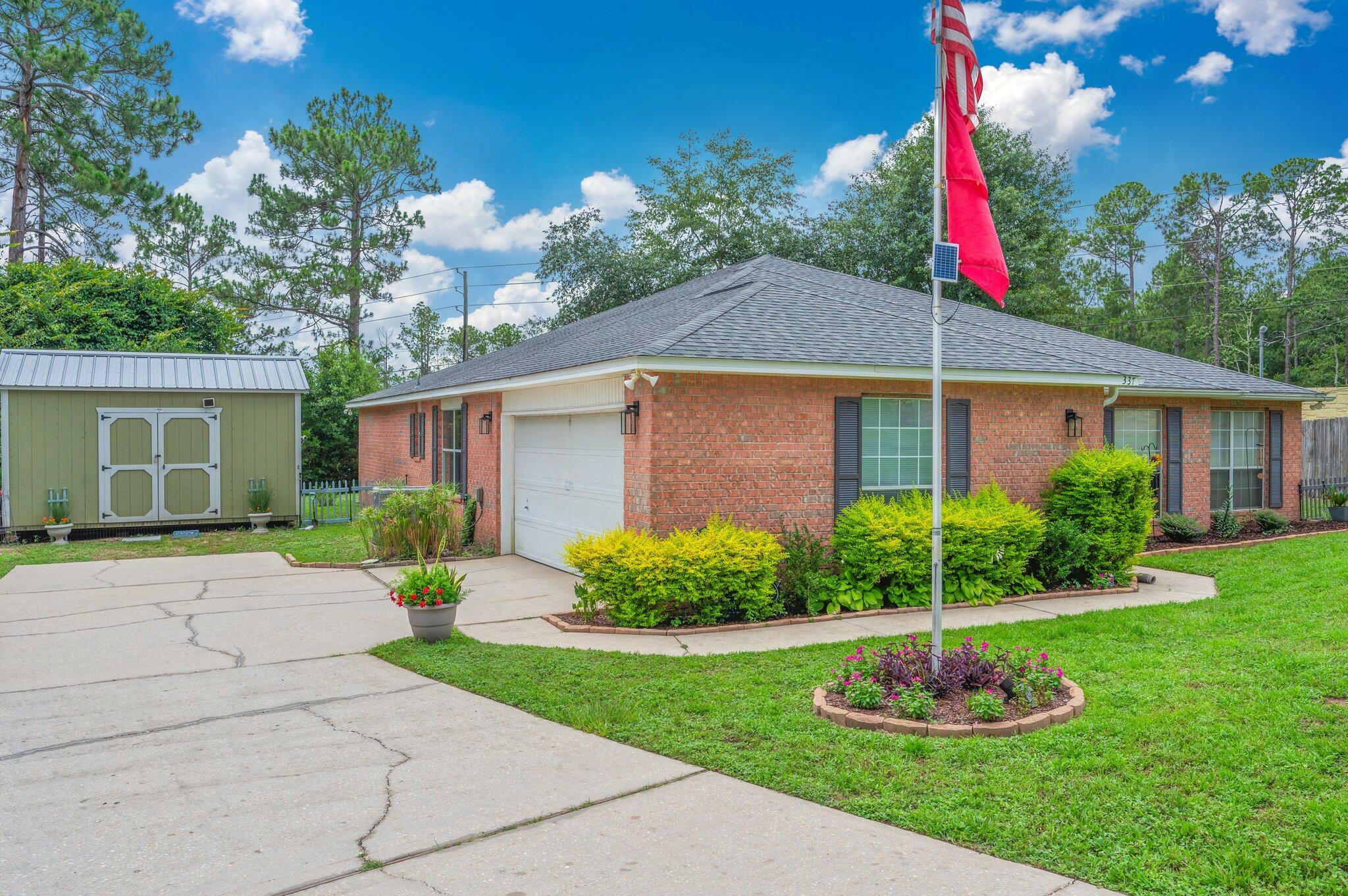 Property Photo: 337 Peggy Drive FL 32536