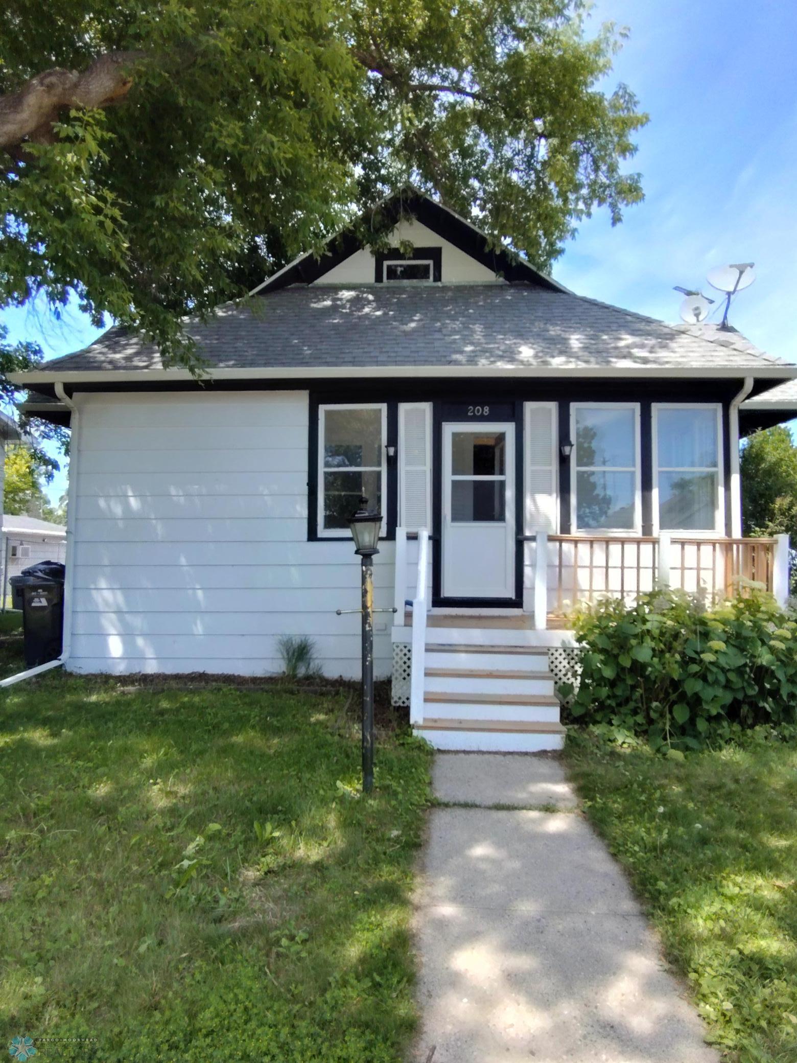 208 1 Avenue SE  Dilworth MN 56529 photo