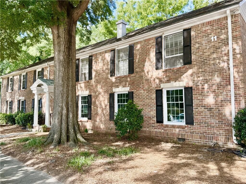 Property Photo: 6700 Roswell Road 11B GA 30328