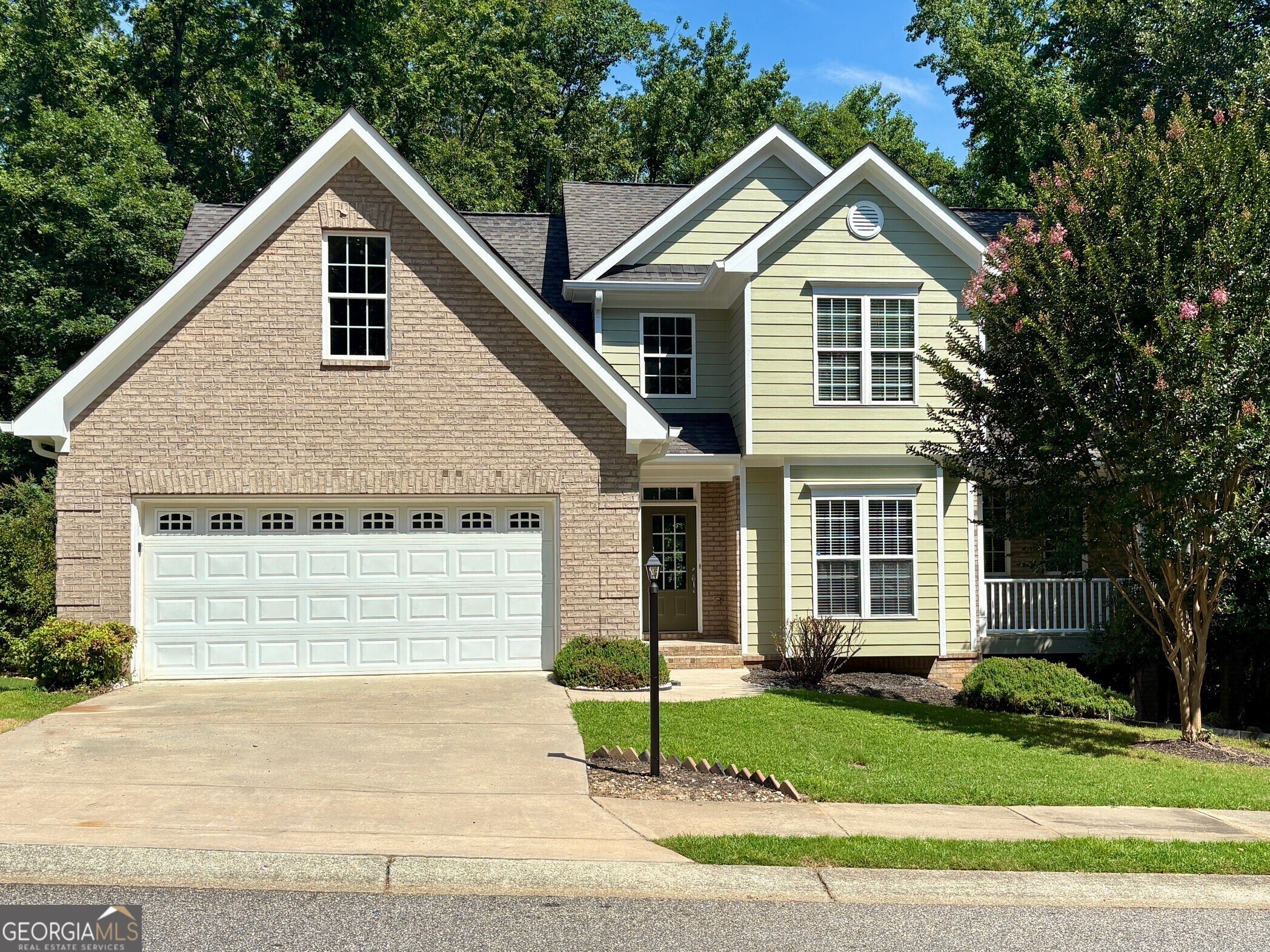 Property Photo: 205 Huntington Shoals Drive GA 30606
