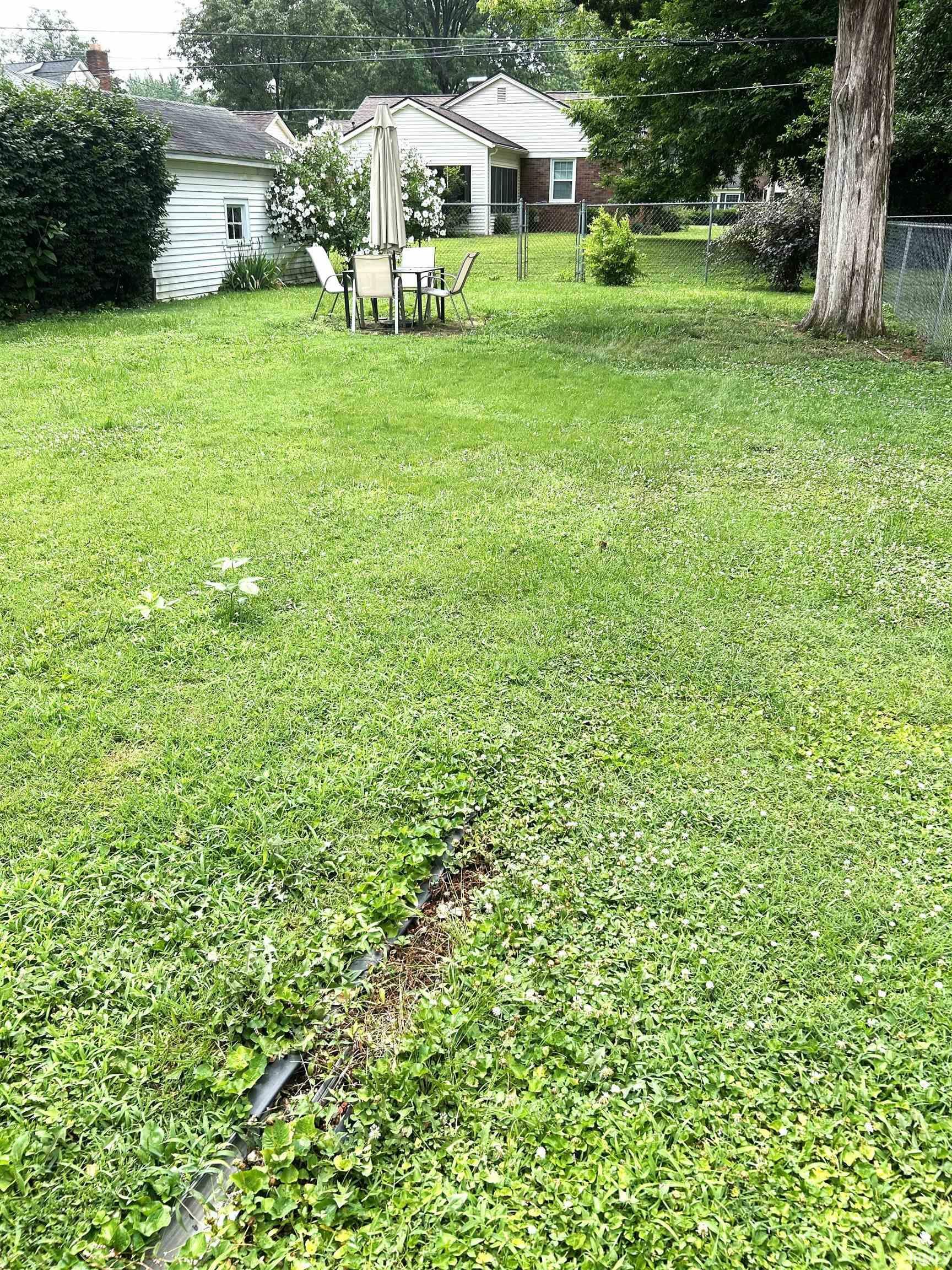 Property Photo:  2109 E Gum Street  IN 47714 